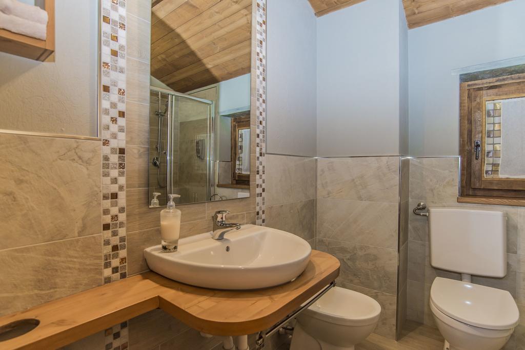 Locanda Il Campo Della Quercia San Damiano Macra Eksteriør billede